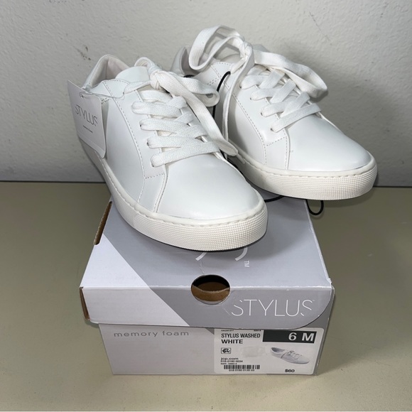 28 Brand New With Box Stylus Washed Womens Memory Foam White Sneakers Size 6M - Picture 3 of 8